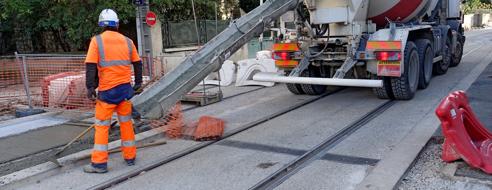 POURED CONCRETE
